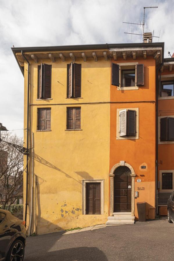 Vicolo Zini Apartments Verona Ngoại thất bức ảnh