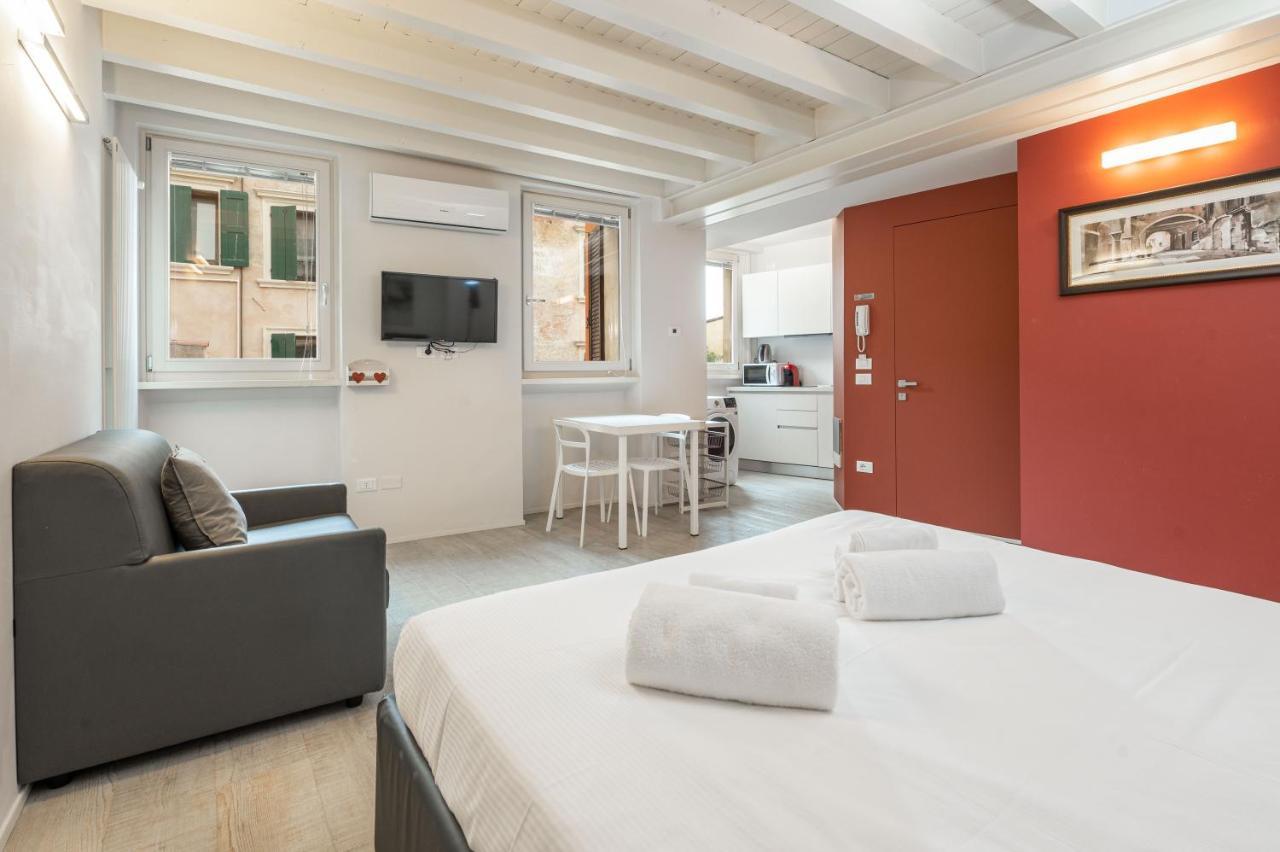 Vicolo Zini Apartments Verona Ngoại thất bức ảnh